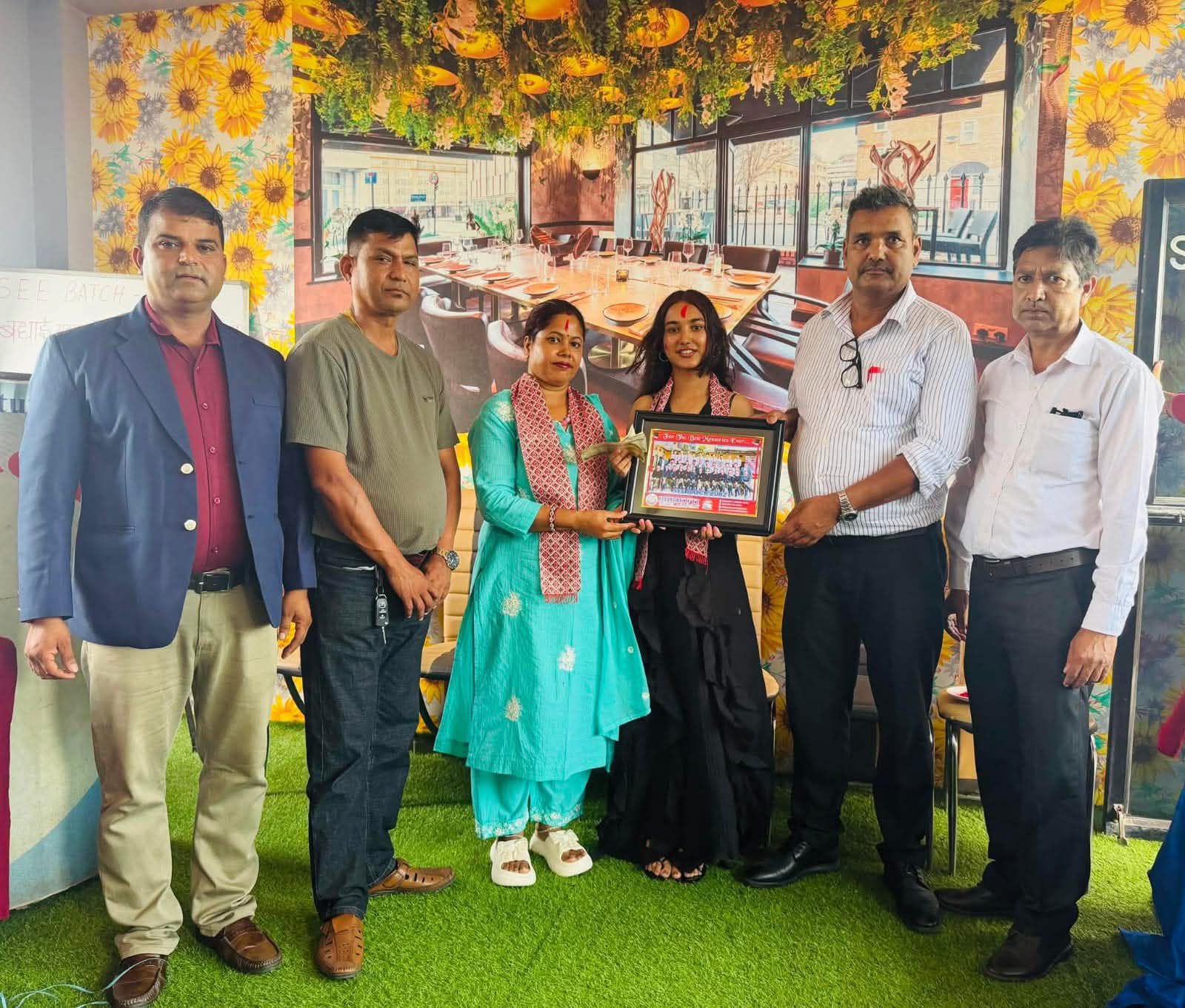 भृकुटी मोडल एकेडेमीबाट 4 GPA ल्याउने आइसा चापागाईंलाई नगद एक लाख सहित सम्मान